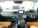 ワイドボディになりますので広々とした車内空間になります♪♪