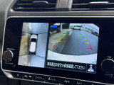 車両周囲を上空から見下ろしたような映像を映すアラウンドビューモニターを搭載。狭い駐車場での取り回しや縦列駐車もスムーズに行える頼もしい装備です。初心者の方にも安心です。