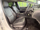 運転席シート廻りは使用感も少なく、良好な状態となっています。丁寧に使われていたことがよくわかりますね。