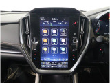 11.6インチの縦型ディスプレイに、ナビゲーション機能をはじめ、エンターテインメント、車両情報、エアコン操作、各種設定などを集約。タブレットのような感覚で、直感的に操作できます。