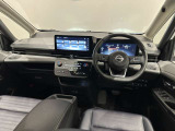 視界広がる、開放的な運転席です!