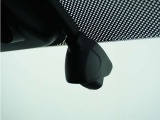 ◆ドライブレコーダー◆映像・音声などを記録する自動車用の装置です。 もしもの事故の際の記録はもちろん、旅行の際の思い出としてドライブの映像を楽しむことができます。
