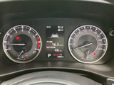 視認性の高いメーター類が、運転に必要な情報を的確に伝えます。運転に集中できる、シンプルで分かりやすいデザインです。
