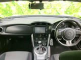 運転席からの視界は広く、周囲の状況を把握しやすいのが特徴。安全運転をサポートする機能も充実しています。快適な運転環境です。
