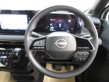 運転が楽しくなる明るく開放的な運転席まわりです。
