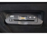 ETC車載器を装着しております。有料道路の料金所もスマートに通過できます。