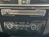 ●フロントシートヒーティング:運転席・助手席共にシートヒーターを装備しております。●デュアルオートエアコン:運転席・助手席それぞれで温度設定が可能な独立式オートエアコンを標準装備しております!