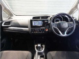 ◆インテリアパネル◆視界広々で非常に運転しやすくロングドライブでも疲れを感じさせないすっきりとまとまったインパネ周りです。