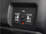 ◆両側電動スライドドア◆狭い駐車場でも乗り降りが楽々♪お子様が隣の車にドアを当ててしまう心配もございません!小さなお子様連れの方もこれで安心。