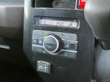 狭い場所での駐車や、後方確認が難しい場面でも安心。安全な運転をサポートする、頼もしい機能です。駐車時の安全性を高めます。