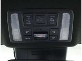 デュアルパワースライドドア&パワーバックドア装備!運転席周りのスイッチひとつで各ドアを自動で開閉でき楽々スムース♪スマートキーを携帯していれば、スイッチを押すだけで解錠&ドアオープンできます♪