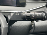 【オートライト(AUTO)】外の明るさをシステムが感知して、自動でヘッドライトが点灯します。ヘッドライトをつけ忘れを防ぐ便利機能です。