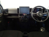 【メーター廻り】シンプルで飽きないデザイン、運転中も視界の邪魔にならない構造になっているので運転に支障もありません♪