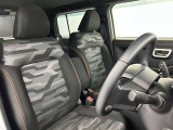 しっかりとしていて上質な座り心地のシートです。 座り心地も良くて長時間の運転も快適ですよ。 肌触りの良いシートが評判です。