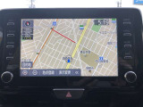 トヨタ純正メモリーナビ装着車。 大型画面で見やすく使いやすいですよ。 トヨタ純正ならではの、シンプル・カンタン操作です。