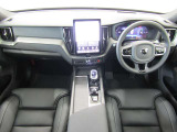 XC60 ウルトラ T6 AWD プラグイン ハイブリッド ブラック エディション 4WD 