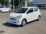 フロント周りのフォルムは、街乗りにも最適。小回りが利き、運転しやすい一台です。清潔感のあるボディラインが目を引きますね。