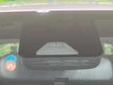 【トヨタセーフティセンス】走行中に前方の車両等を認識し、衝突しそうな時は警報とブレーキで衝突回避と被害軽減をアシスト。より安全にドライブをお楽しみいただけます。