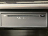 グローブボックス内のDVD&CDプレイヤーです。