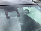 障害物を感知して、衝突の可能性がある場合、運転者へ警告音を発したり、衝突の可能性が高い場合、ブレーキの補助操作を行い、減速して衝突被害を軽減するシステムです。