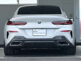 テールライトはフルLEDテクノロジーを採用!リヤ・ビューを一層シャープなものにし、ターン・インジケーターが組み込まれ、立体的な造形を成すレッド・エリアが、リア・エンドの存在感をさらに大きくさせています!