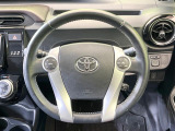 インテリアに合わせたデザインのステアリングは、運転される方のことも考え、運転しやすい形状、大きさです。是非一度、実際に触ってお確かめください。