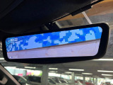 【デジタルインナーミラー】後席の大きな荷物や同乗者で後方が確認しづらい時でも安心!カメラが撮影した車両後方の映像をルームミラー内に表示。クリアな視界で状況の確認が可能です!