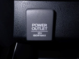 アクセサリーソケット機能付きです。消費電力120W(10A)以下のアクセサリーに、直流12Vの電源を供給します。