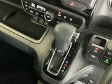 発進時から滑らかに加速する無段階変速のCVTはストップ&ゴーの多い街の中も快適です