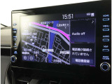 純正ナビを装備。タッチパネル式で使いやすく、お出かけもラクラクです。