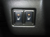 運転席&助手席シートヒーターが付いてます。2段階に温度設定が可能です。