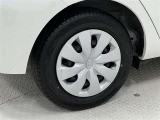 タイヤサイズは165/70R14!ホイールカバーに複数キズあり。残り溝は5ミリ程度です!