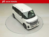 両側パワースライドドア付きだから、狭い駐車スペースなどでの乗り降りラクラク♪小さなお子さまのいるご家庭には嬉しい装備です。