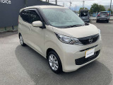 弊社の新車店舗にてサンプルカーとして使用していた車です。