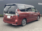プライバシ-ガラスが装備されています。外を見るときは気にならずに、後方車両から車内が見えにくい設計です。