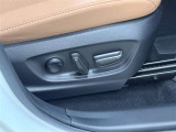 【運転席パワーシート】運転席シートを前後はもちろん、上下を調整することが出来ます 運転者の方にとって最適のドライビングポジションに合わせやすくなっております