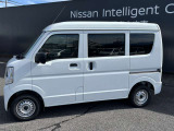 当店では、新車・中古車の販売に加え車検・点検が出来る工場を完備しております。同じ敷地内に板金工場もあります。自動車保険やJAFも取扱っております。カーライフについてお気軽にご相談下さい。