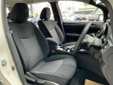運転席も広々でゆったり気分で運転できます♪