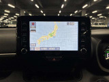 ディスプレイオーディオやカーナビは、現代のドライブにおいて欠かせない装備のひとつです。初めての場所でも迷いにくく、快適なルート案内で運転をサポートします。移動中のエンターテインメント性も高まります。