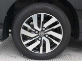 純正アルミホイールは精度が高く、走行の安定性が優れています。タイヤサイズ165/65R14
