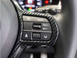 ◆アダプティブクルーズコントロール◆予め設定した車速内でクルマが自動的に加減速。前走車との適切な車間距離を維持しながら追従走行します。【LKAS】車線維持支援システムでステアリング操作を支援。