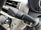 運転席から操作しやすい位置に配備されています♪