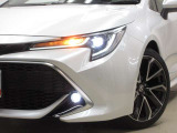 LEDヘッドライトです。デザイン性がよくとても明るいので、夜間の走行や悪天候でも安心です。しかも長寿命!