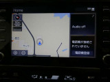 純正ナビを装備。タッチパネル式で使いやすく、お出かけもラクラクです。
