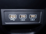 USBつなげられます♪充電などお役にたちますよ!!