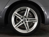 アウディ認定中古車の延長保証制度はお客様のご希望により、有償にて一年間延長することが可能です。 アウディの安心なカーライフをお約束します。  ※料金など詳細は販売店にお問い合わせください。
