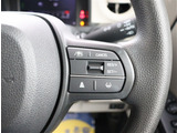 『1台』のお車に対して、3名体制で日々議論を重ね仕入れを行っております。