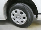 タイヤはしっかりとした溝で、まだまだ安心して走れるコンディションです。