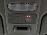 SOSコールスイッチです。NissanConnectにご加入していただくとご利用いただけます。