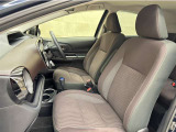 トヨタ中古車「まるごとクリーニング」施工済。外装はもちろん内装はシートを外して見えない所まで徹底洗浄しています。